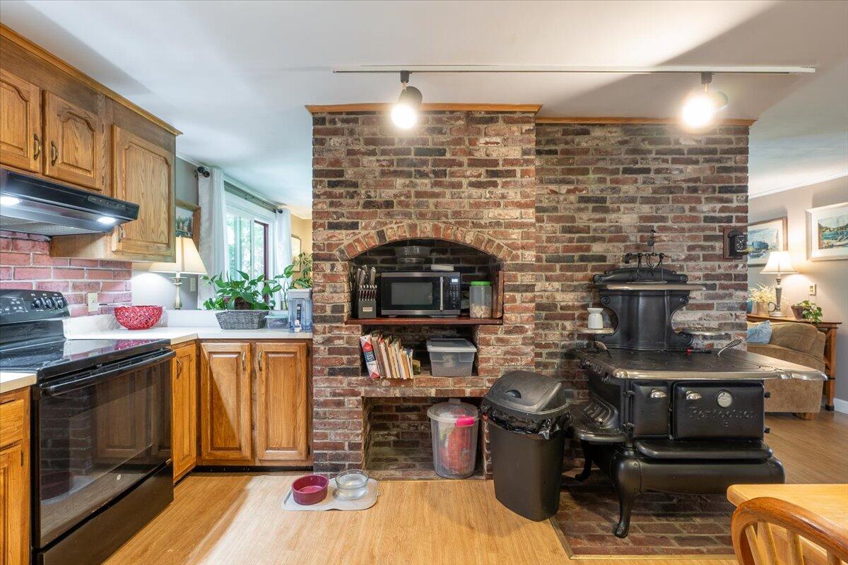 180 Mistic Avenue Rockport ME 04856