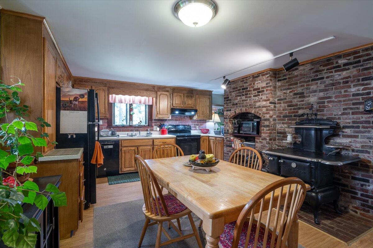 180 Mistic Avenue Rockport ME 04856