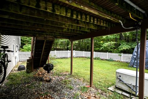 22 Eisenhower Court Naples ME 04055