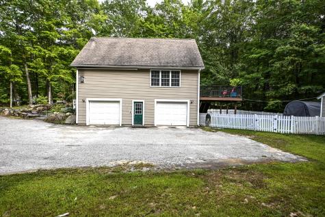 22 Eisenhower Court Naples ME 04055