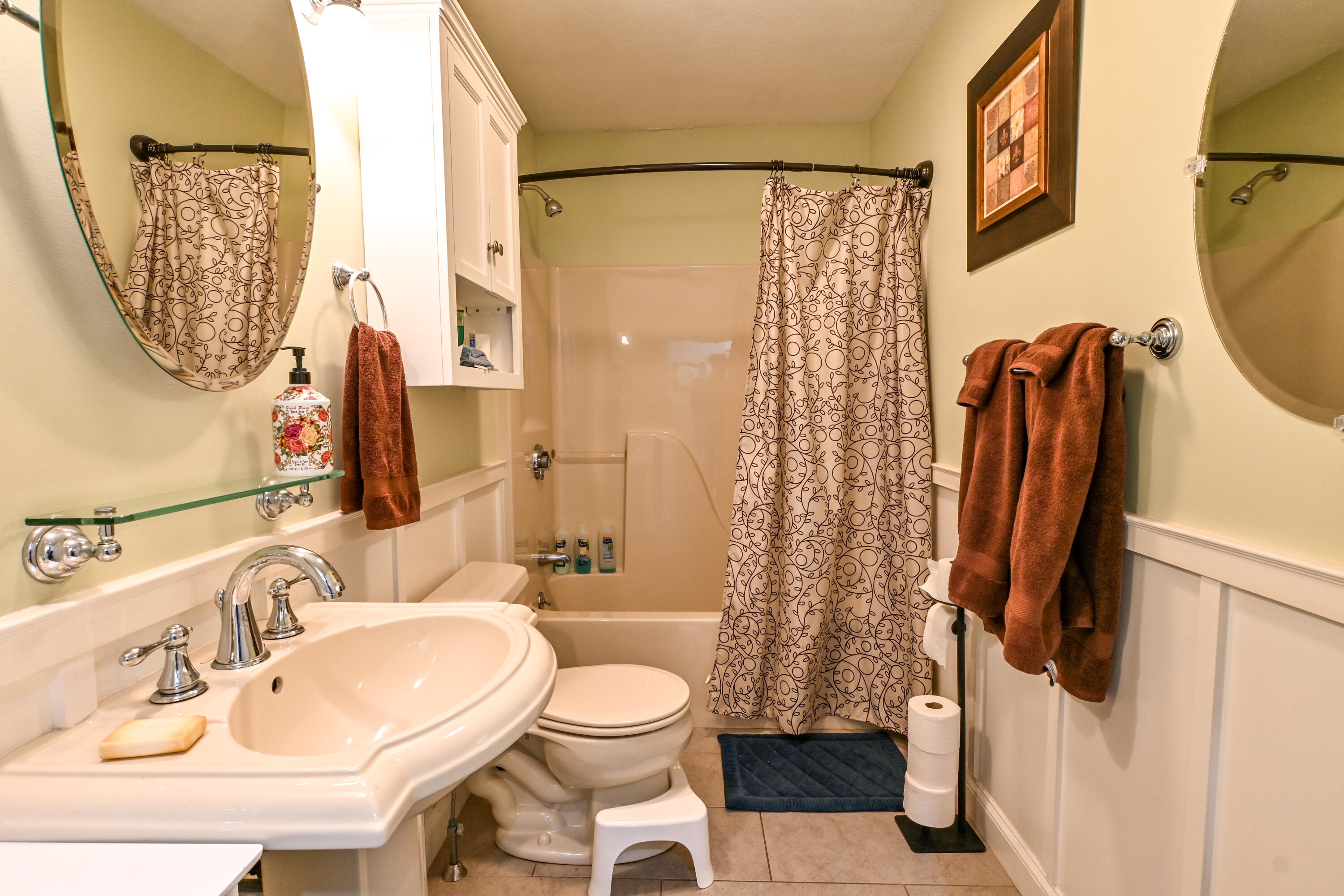 22 Eisenhower Court Naples ME 04055