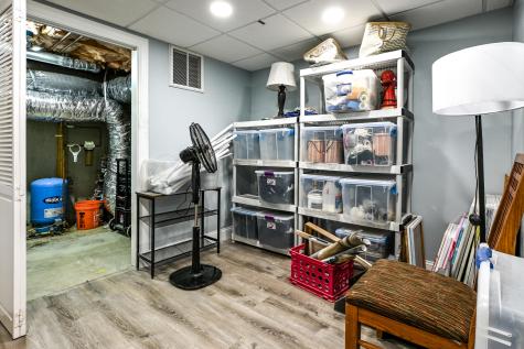 22 Eisenhower Court Naples ME 04055