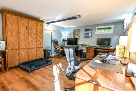 22 Eisenhower Court Naples ME 04055