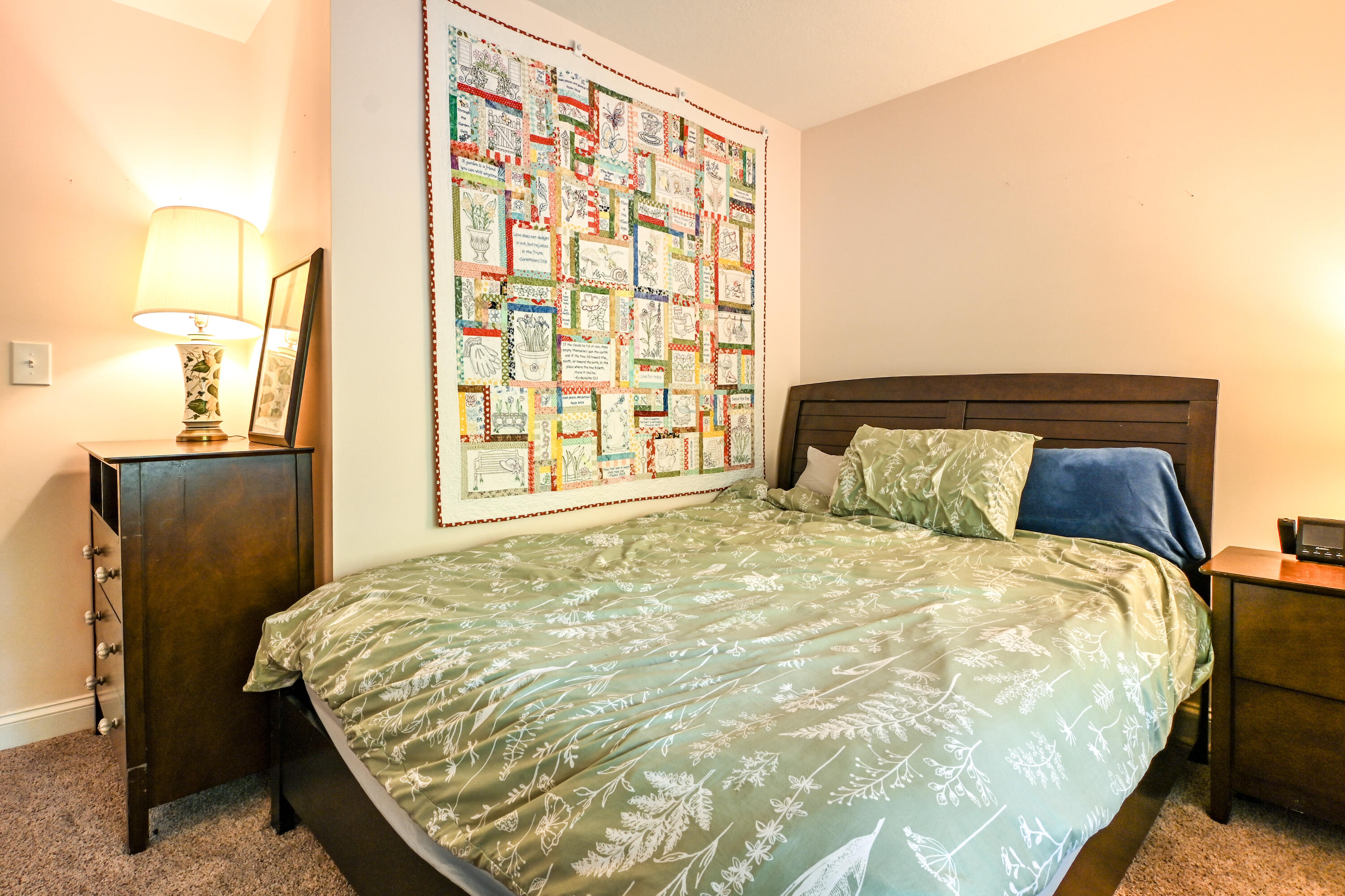 22 Eisenhower Court Naples ME 04055