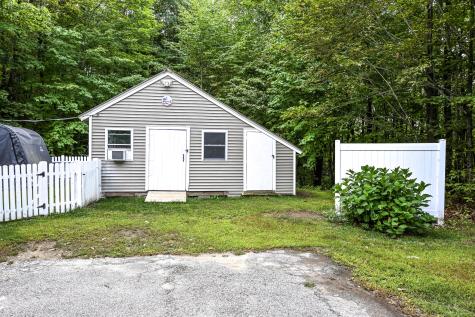 22 Eisenhower Court Naples ME 04055