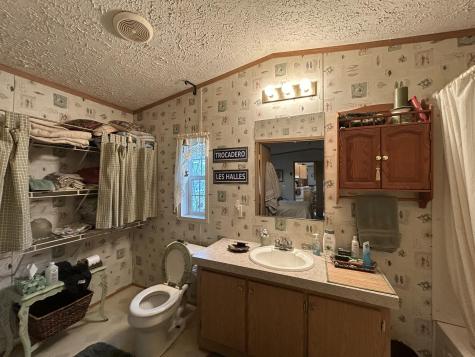 7 Oxbow Drive Lewiston ME 04240