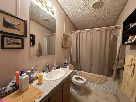 7 Oxbow Drive Lewiston ME 04240