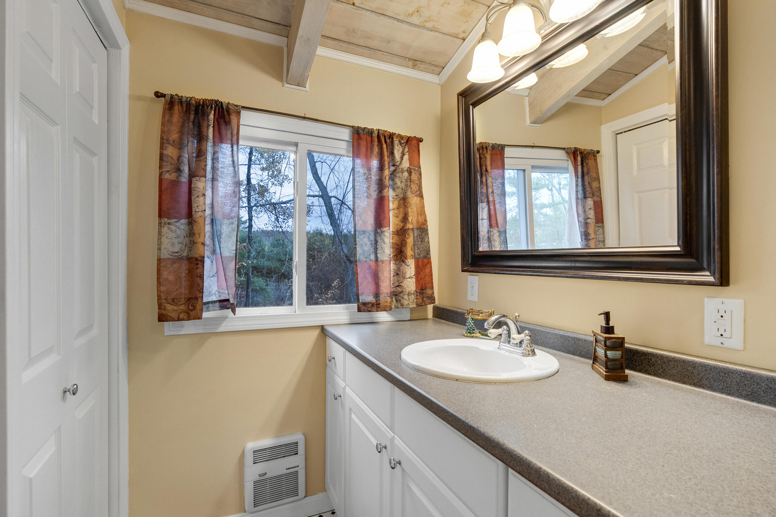 28 Colony Lane Bridgton ME 04009