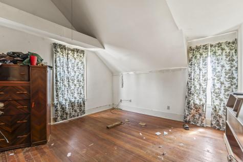 24 Park Avenue Auburn ME 04210