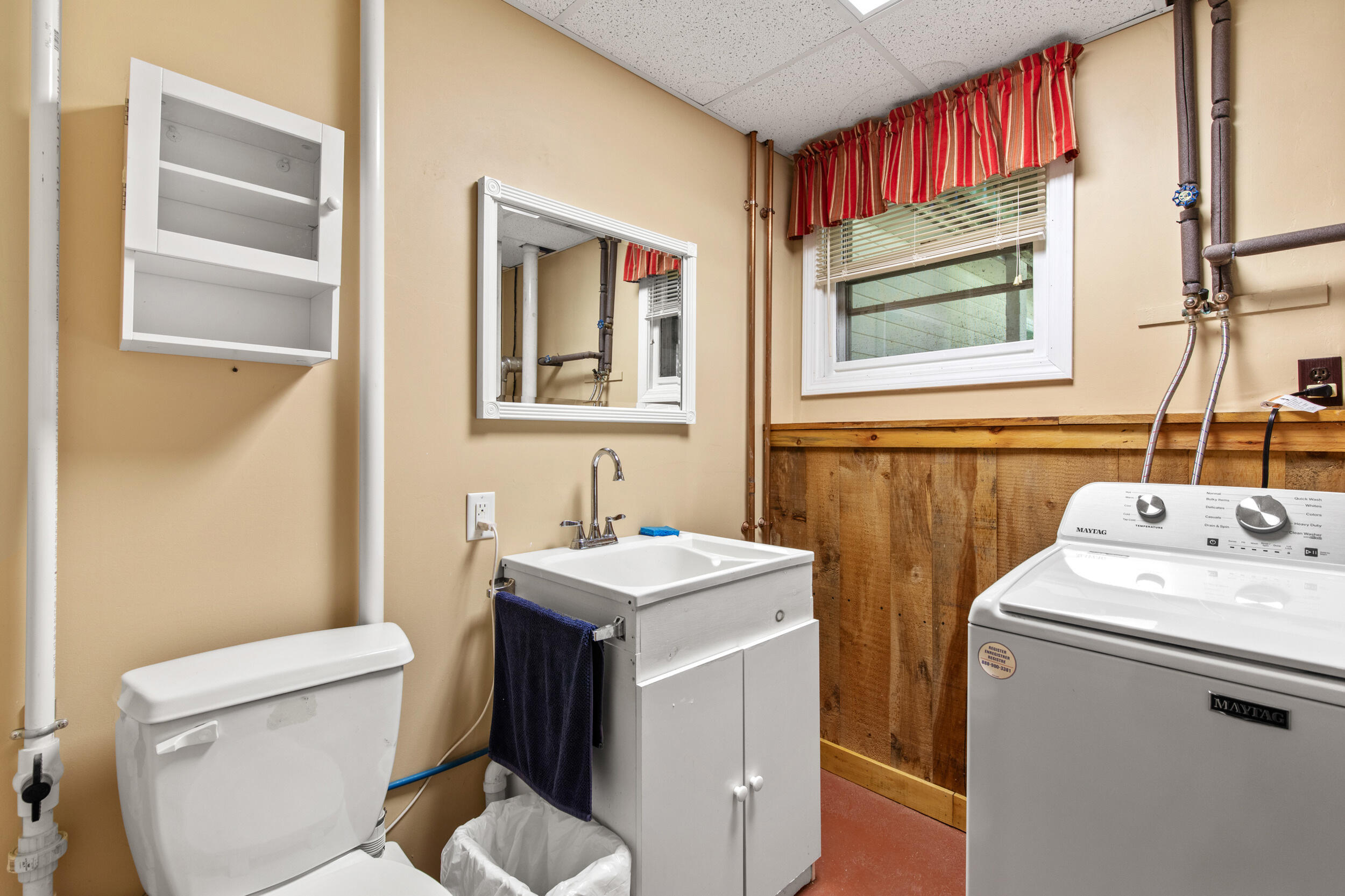 28 Beech Road Standish ME 04084