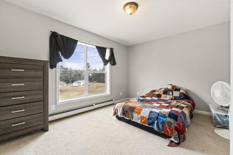 8 S Town Farm Road Oxford ME 04270