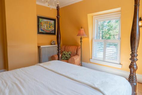 338 Foreside Road Falmouth ME 04105