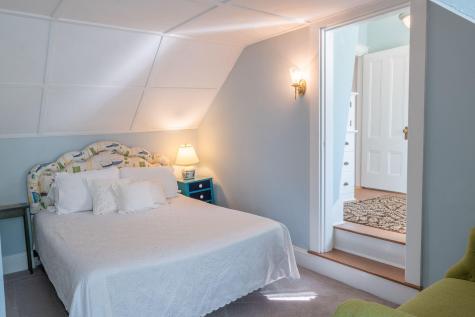 338 Foreside Road Falmouth ME 04105