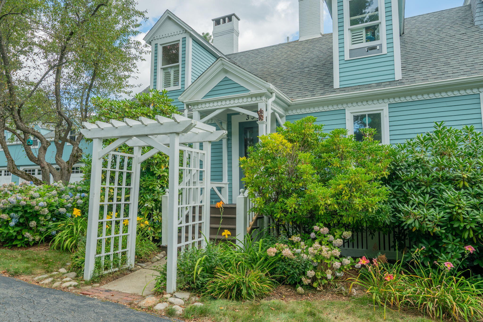 338 Foreside Road Falmouth ME 04105