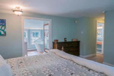 338 Foreside Road Falmouth ME 04105