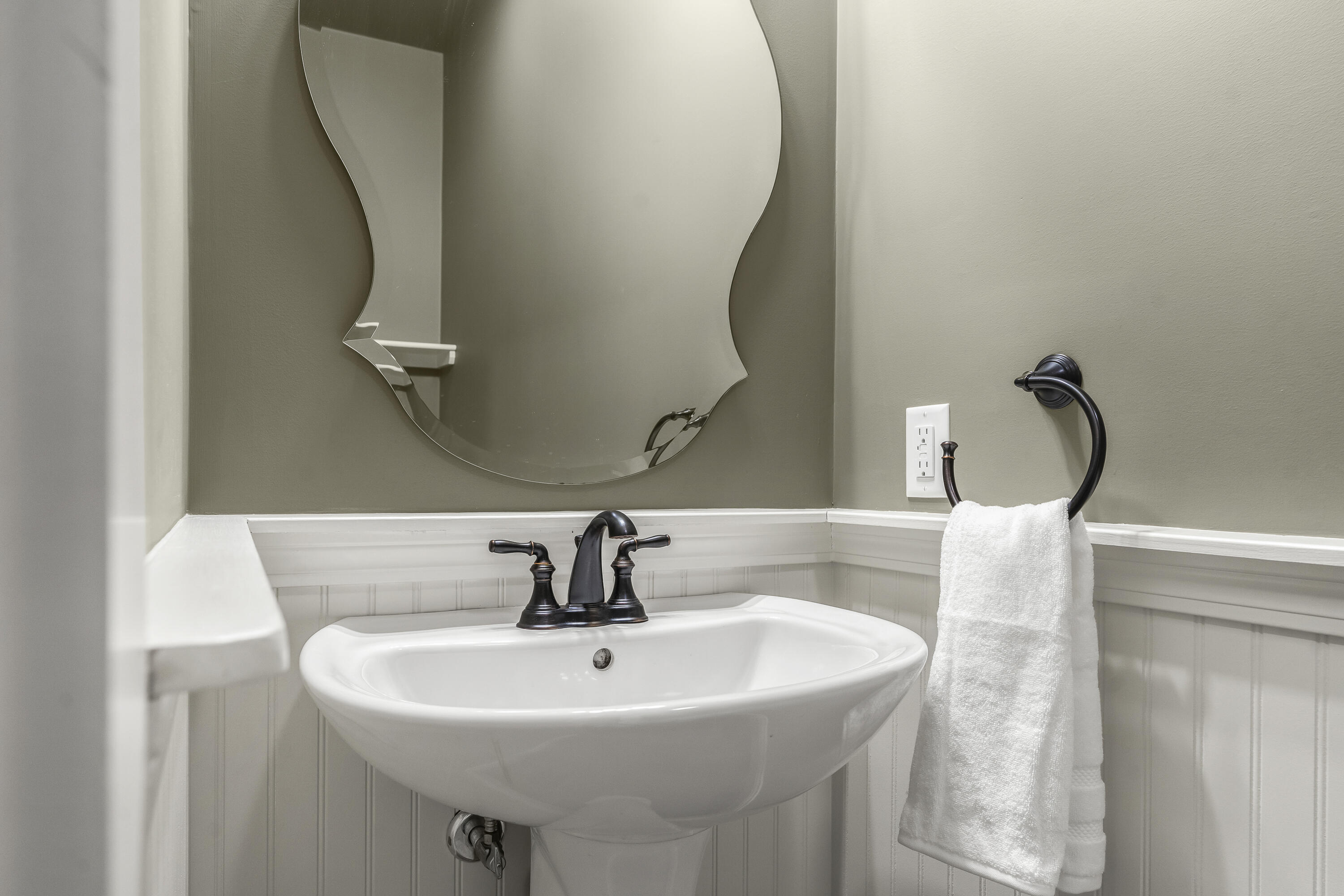 2 Franklin Circle Cape Elizabeth ME 04107