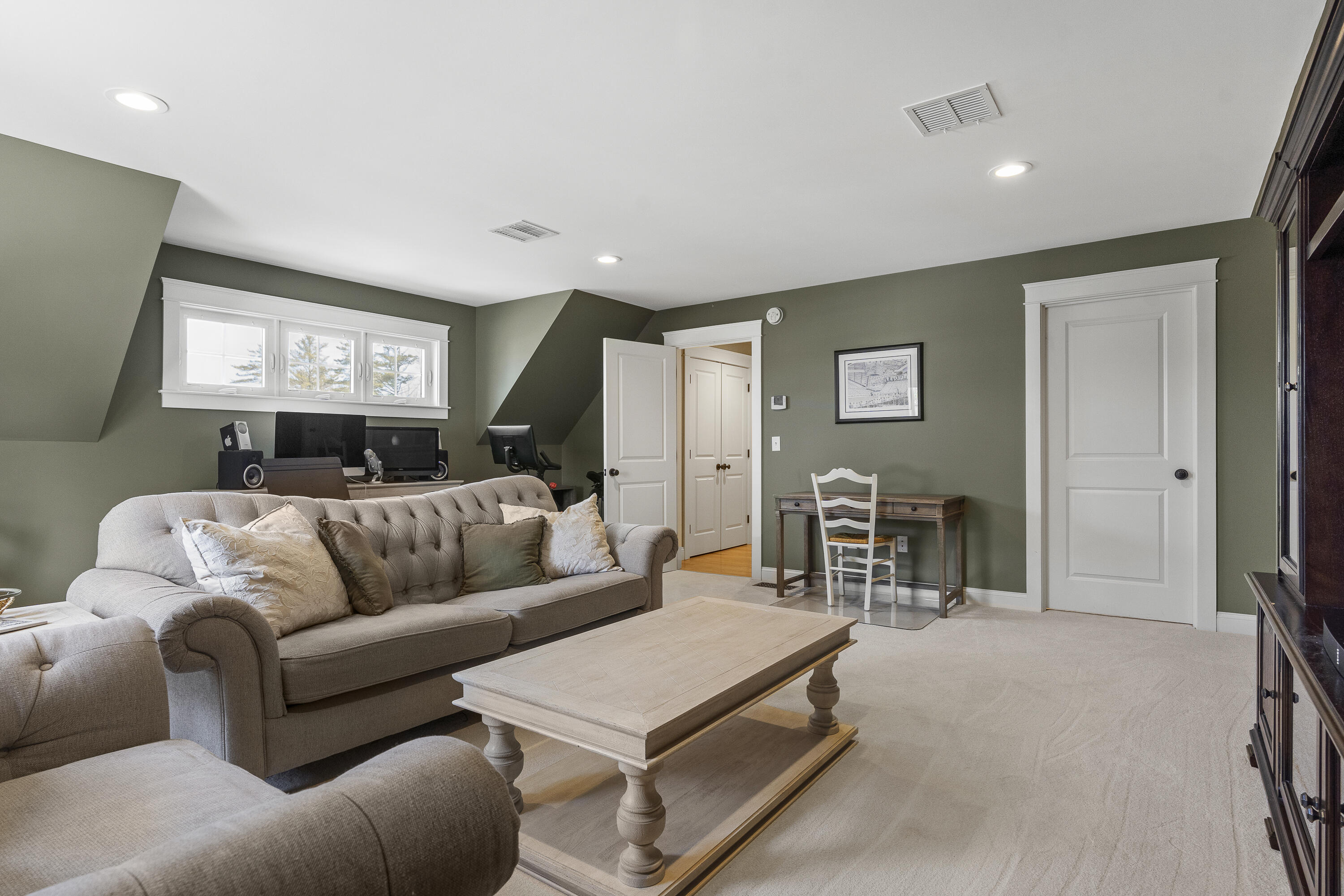 2 Franklin Circle Cape Elizabeth ME 04107