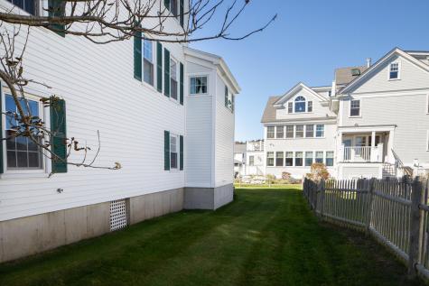 209 Long Beach Avenue York ME 03909