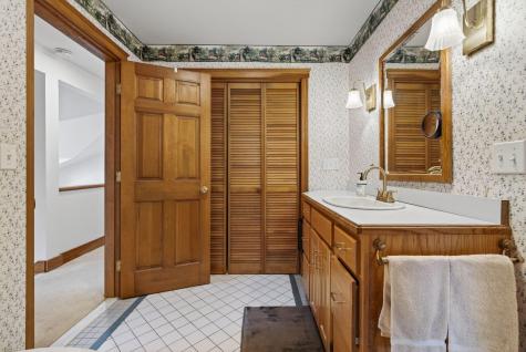 556 Main Street Wayne ME 04284