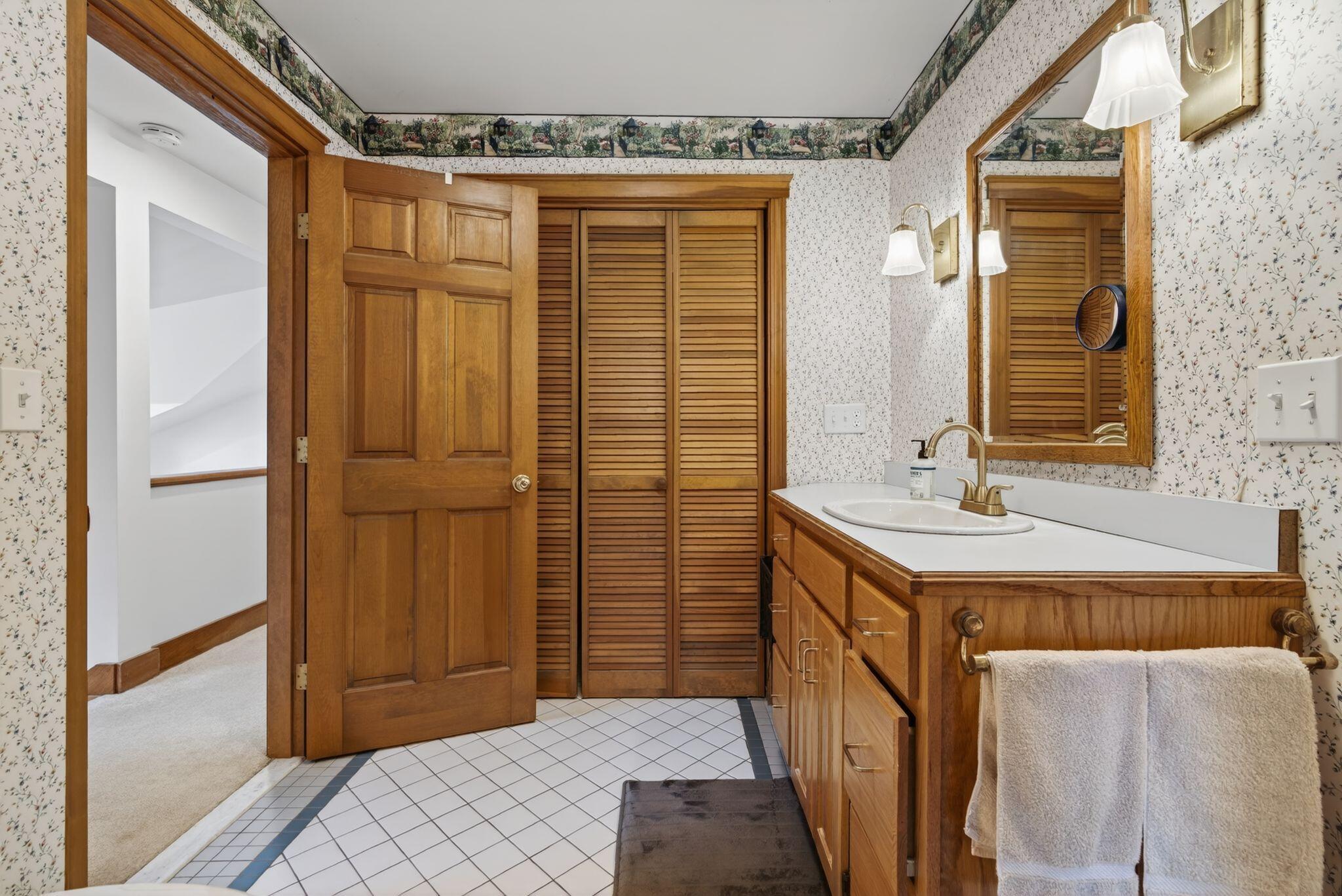 556 Main Street Wayne ME 04284