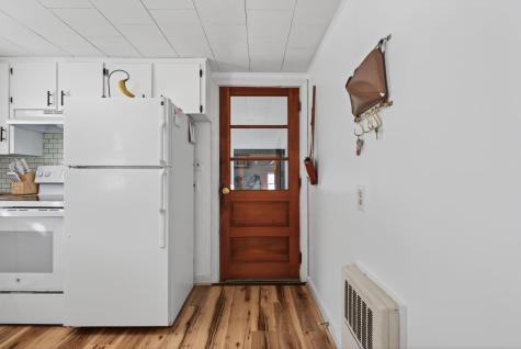 4 Thurlow Avenue Paris ME 04281