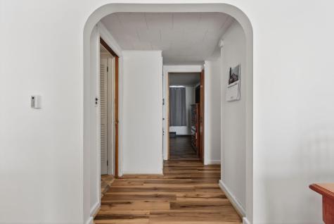 4 Thurlow Avenue Paris ME 04281