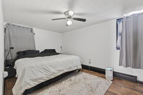 4 Thurlow Avenue Paris ME 04281