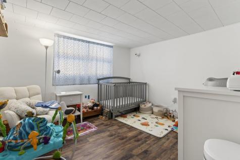 4 Thurlow Avenue Paris ME 04281