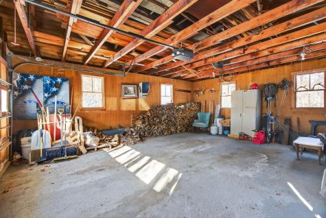 4 Thurlow Avenue Paris ME 04281