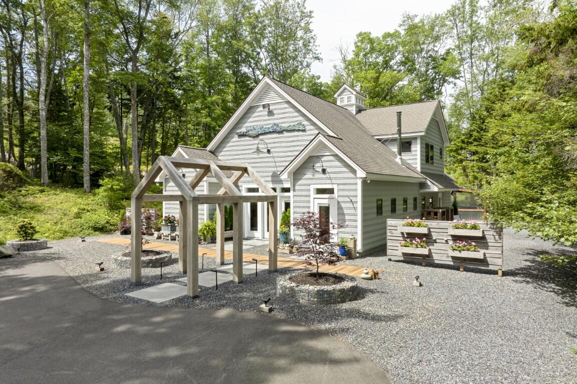 98 Meadow Cove Road Boothbay ME 04544