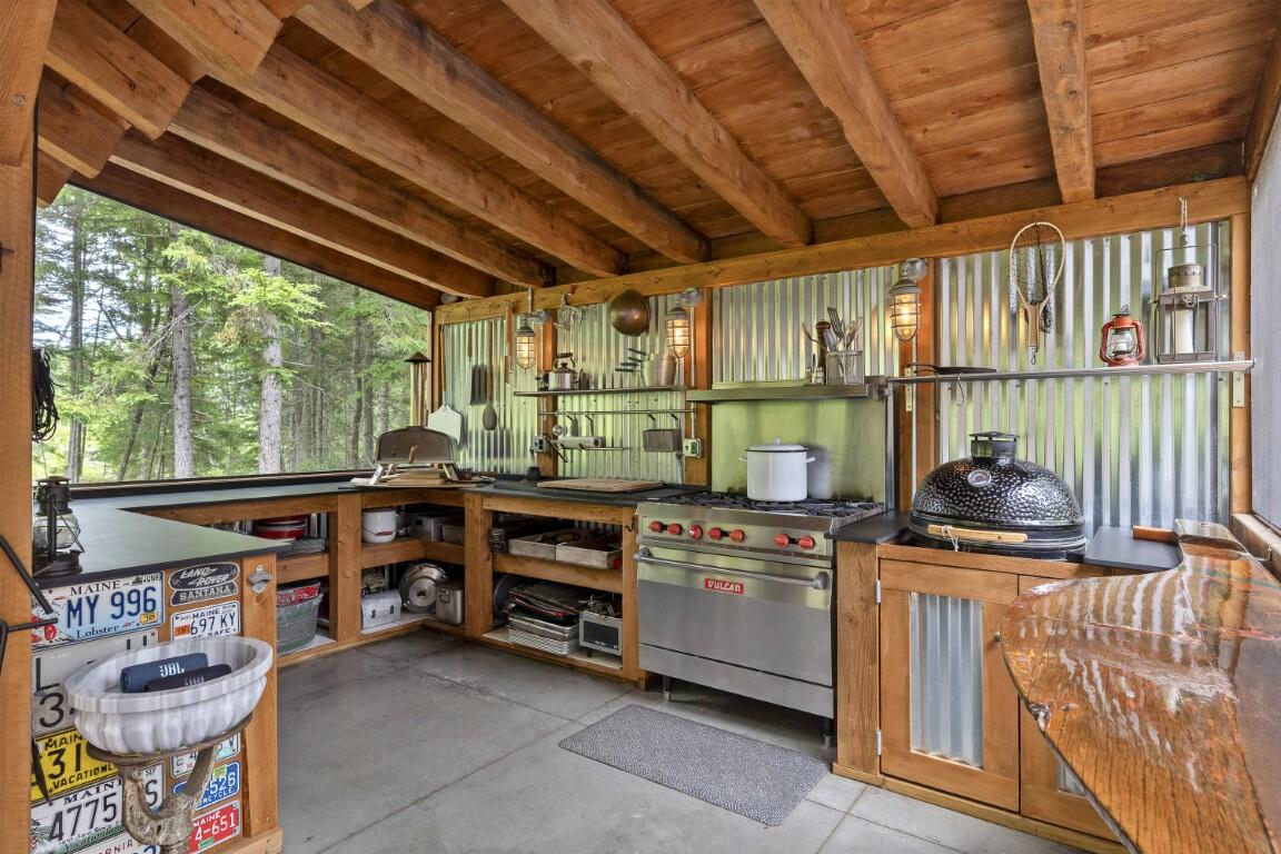 98 Meadow Cove Road Boothbay ME 04544