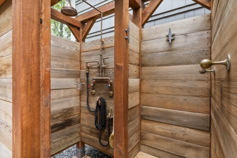 98 Meadow Cove Road Boothbay ME 04544