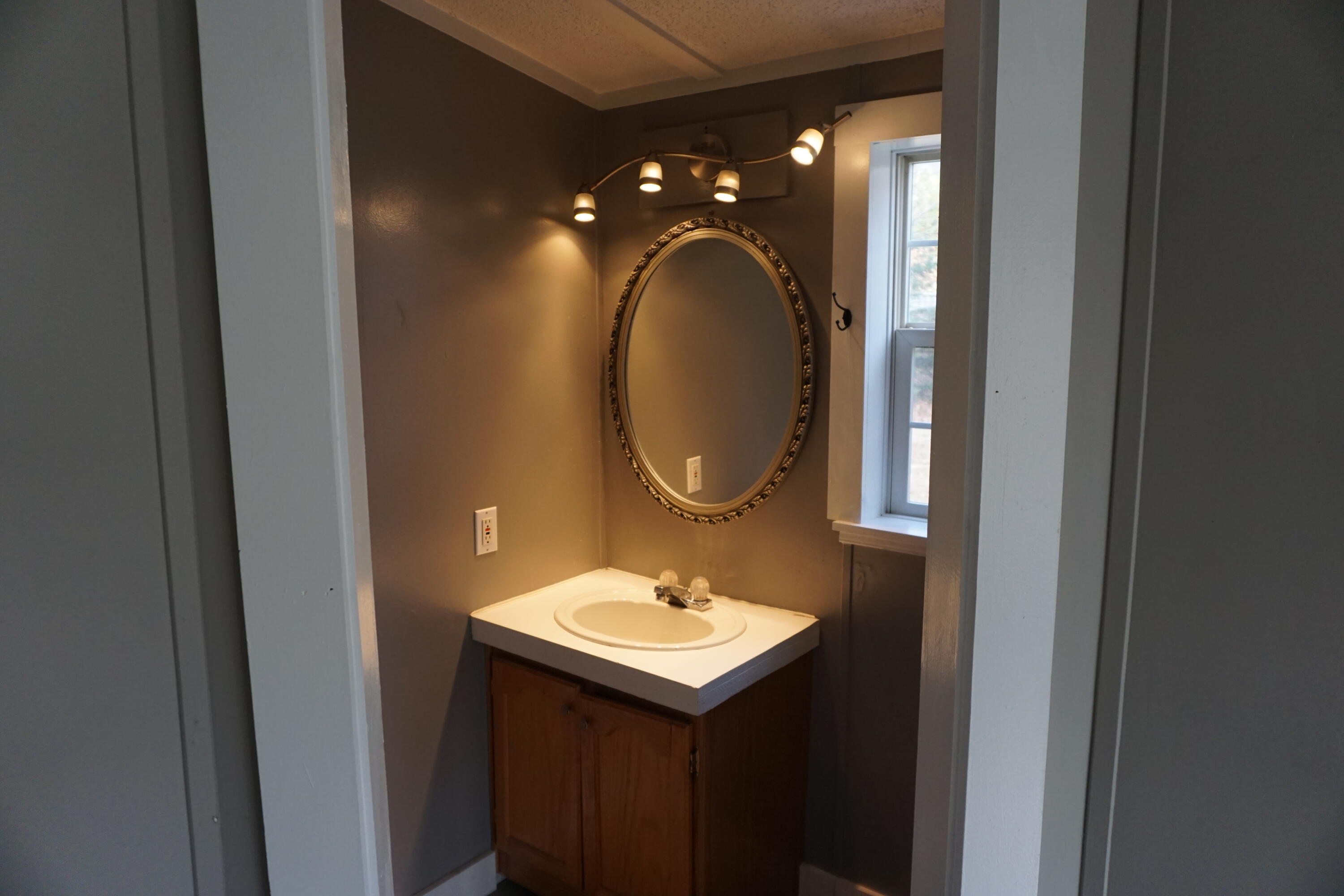 661 Park Street Paris ME 04281