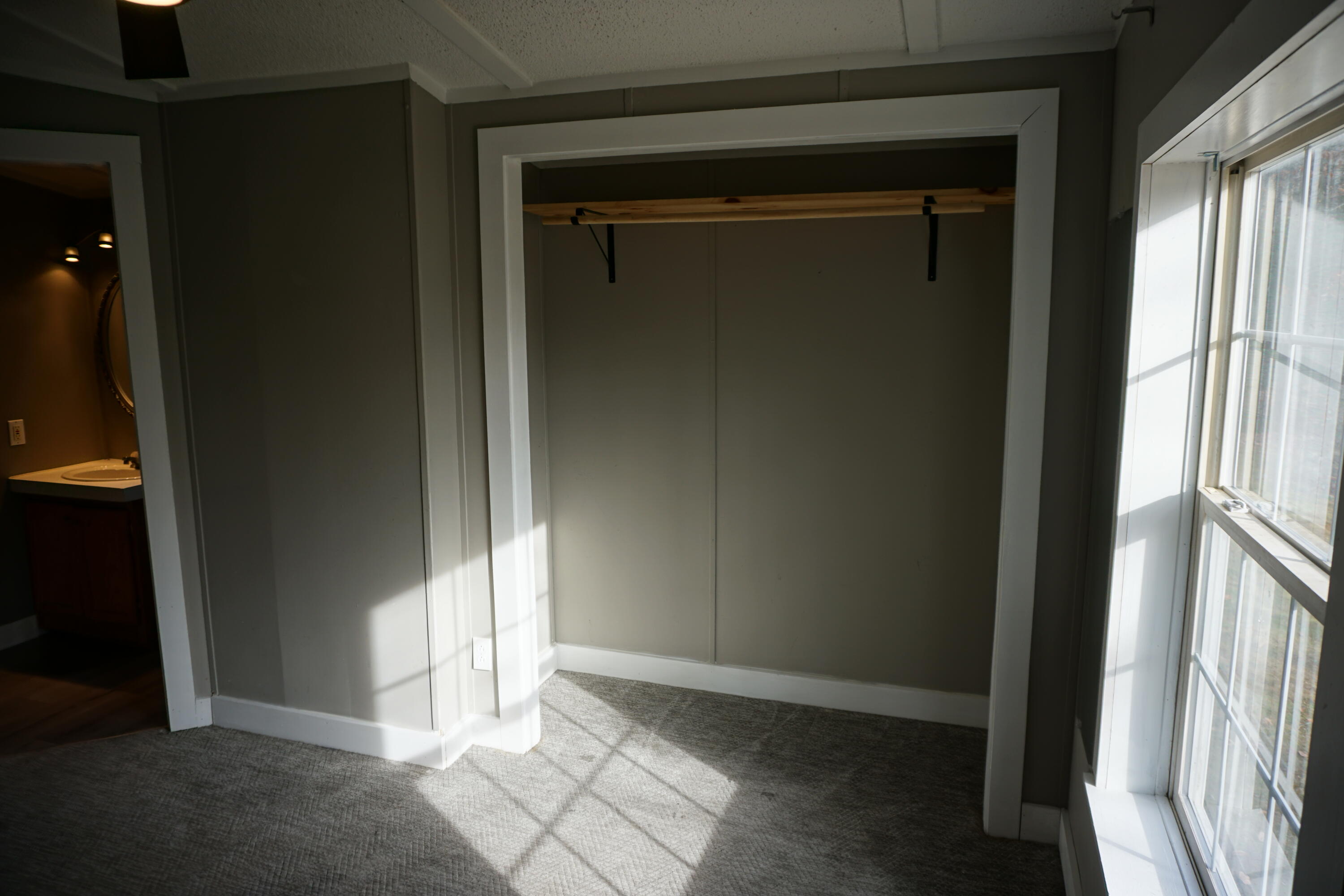 661 Park Street Paris ME 04281