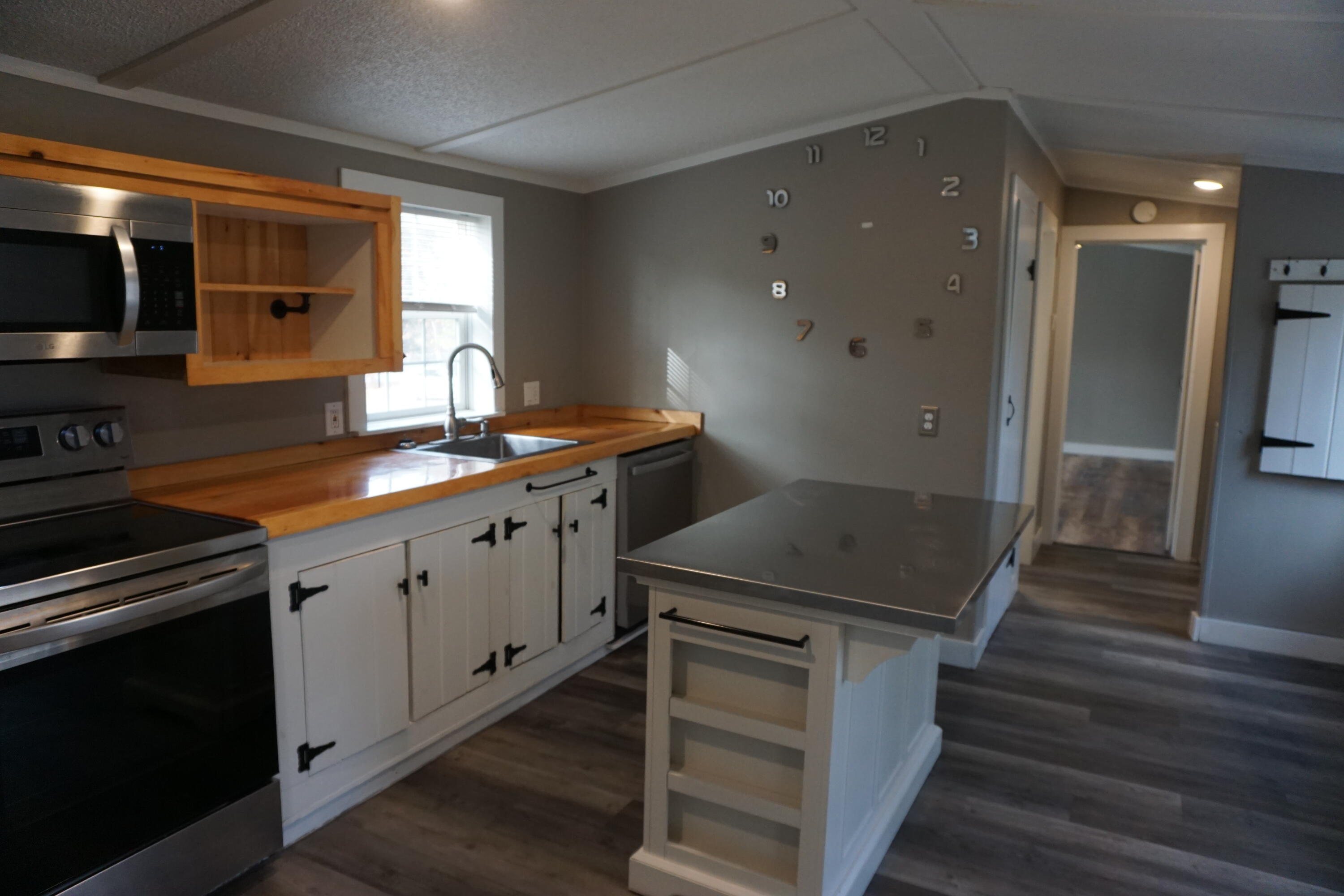 661 Park Street Paris ME 04281