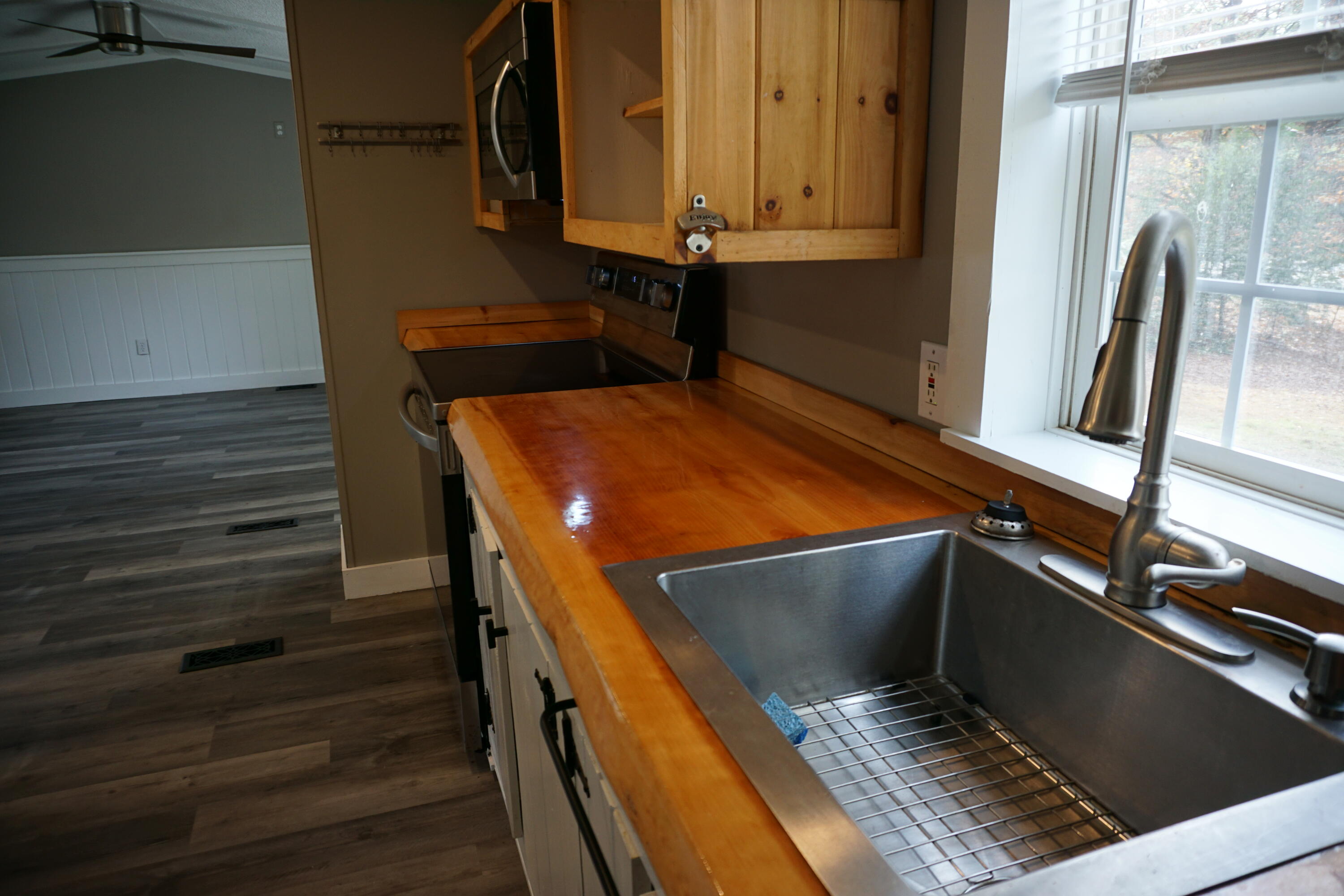 661 Park Street Paris ME 04281