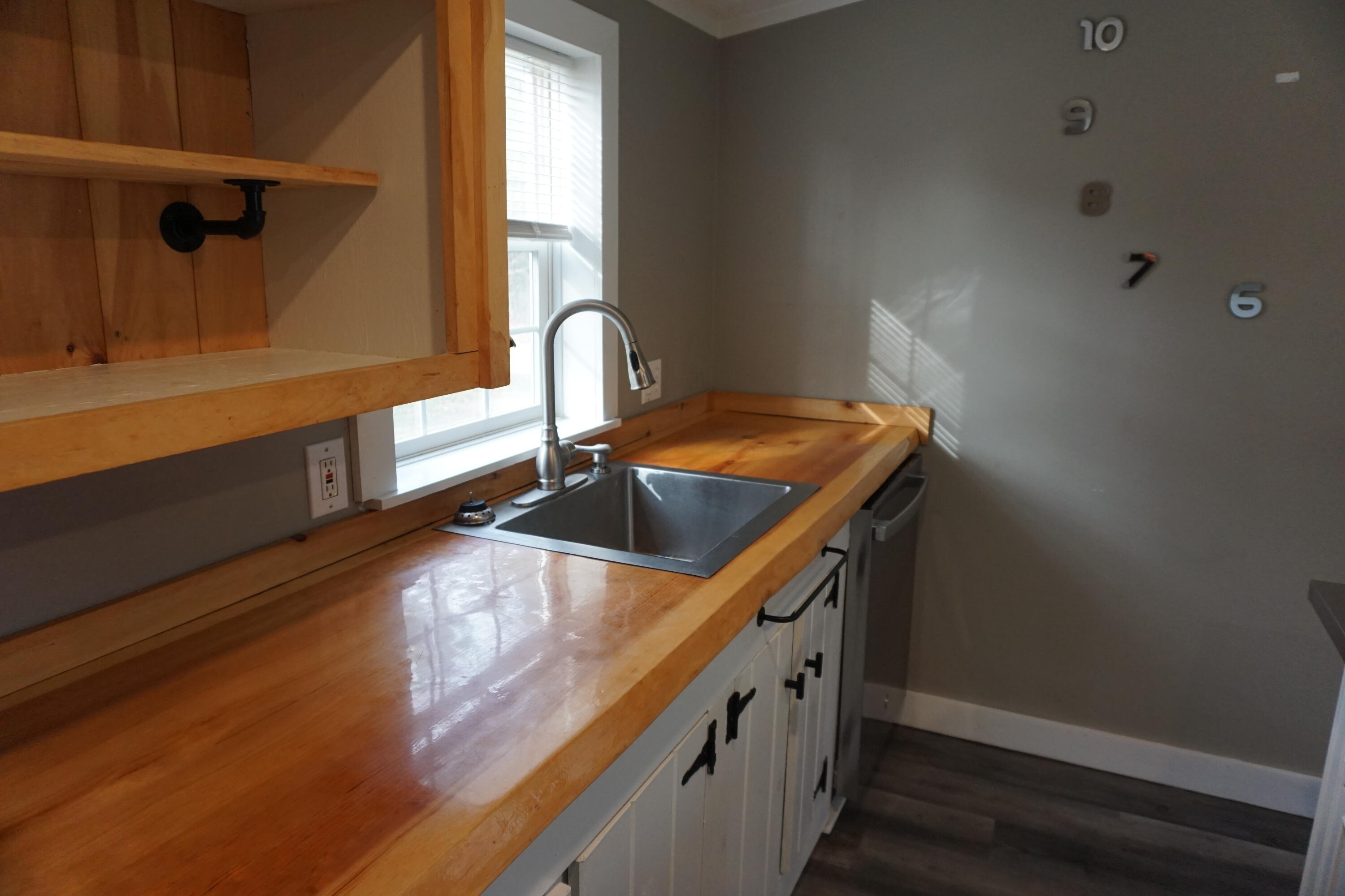 661 Park Street Paris ME 04281