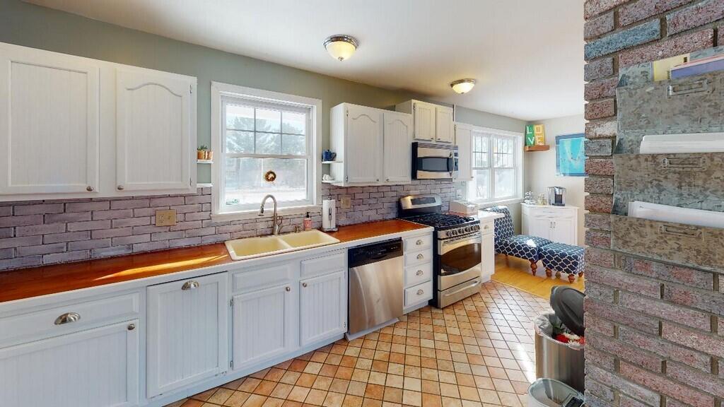 802 Mount Hope Avenue Bangor ME 04401