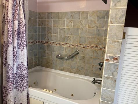 16 Bartlett Street Gardiner ME 04345