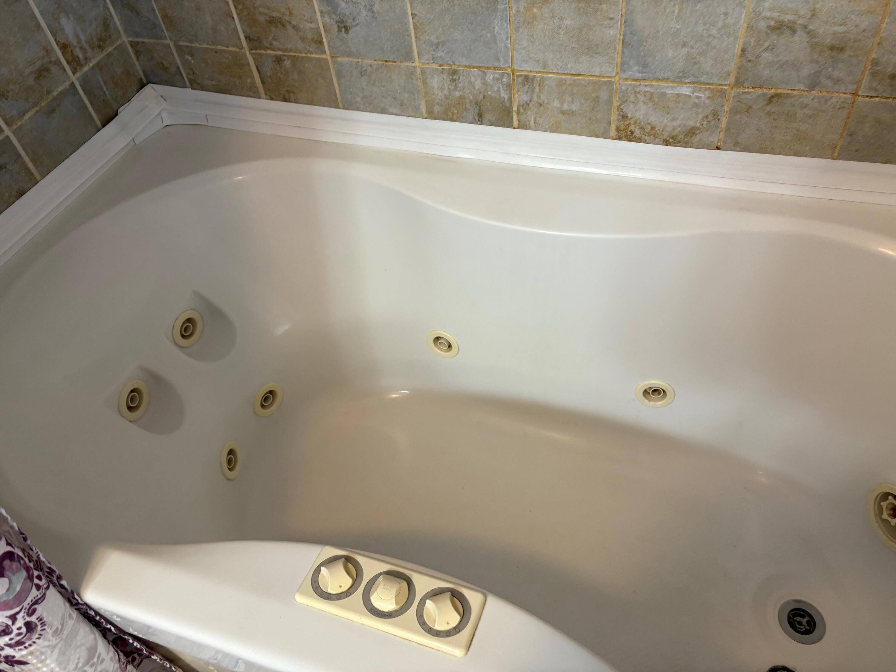 16 Bartlett Street Gardiner ME 04345