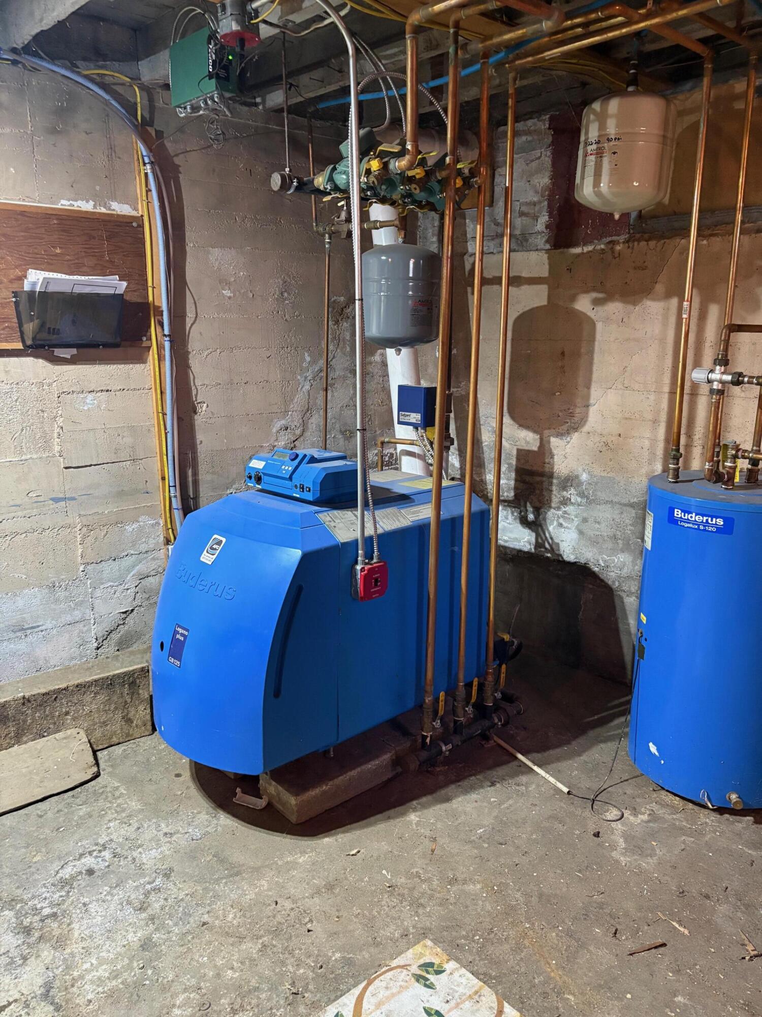 16 Bartlett Street Gardiner ME 04345