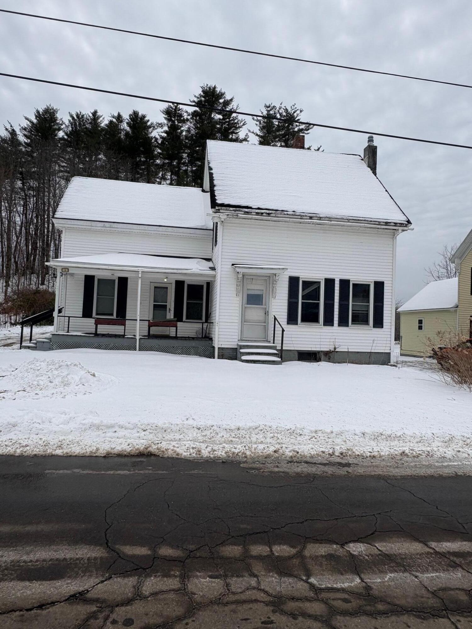 16 Bartlett Street Gardiner ME 04345