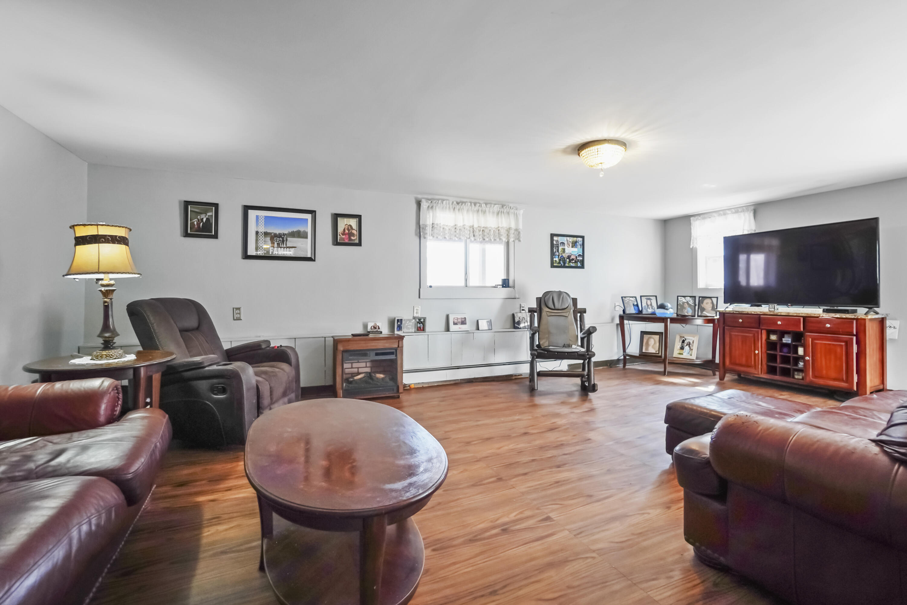 17 Deer Hill N Standish ME 04084