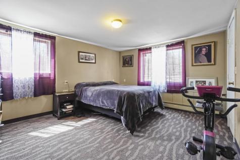 17 Deer Hill N Standish ME 04084