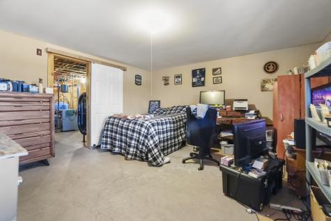 17 Deer Hill N Standish ME 04084