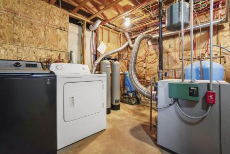 17 Deer Hill N Standish ME 04084