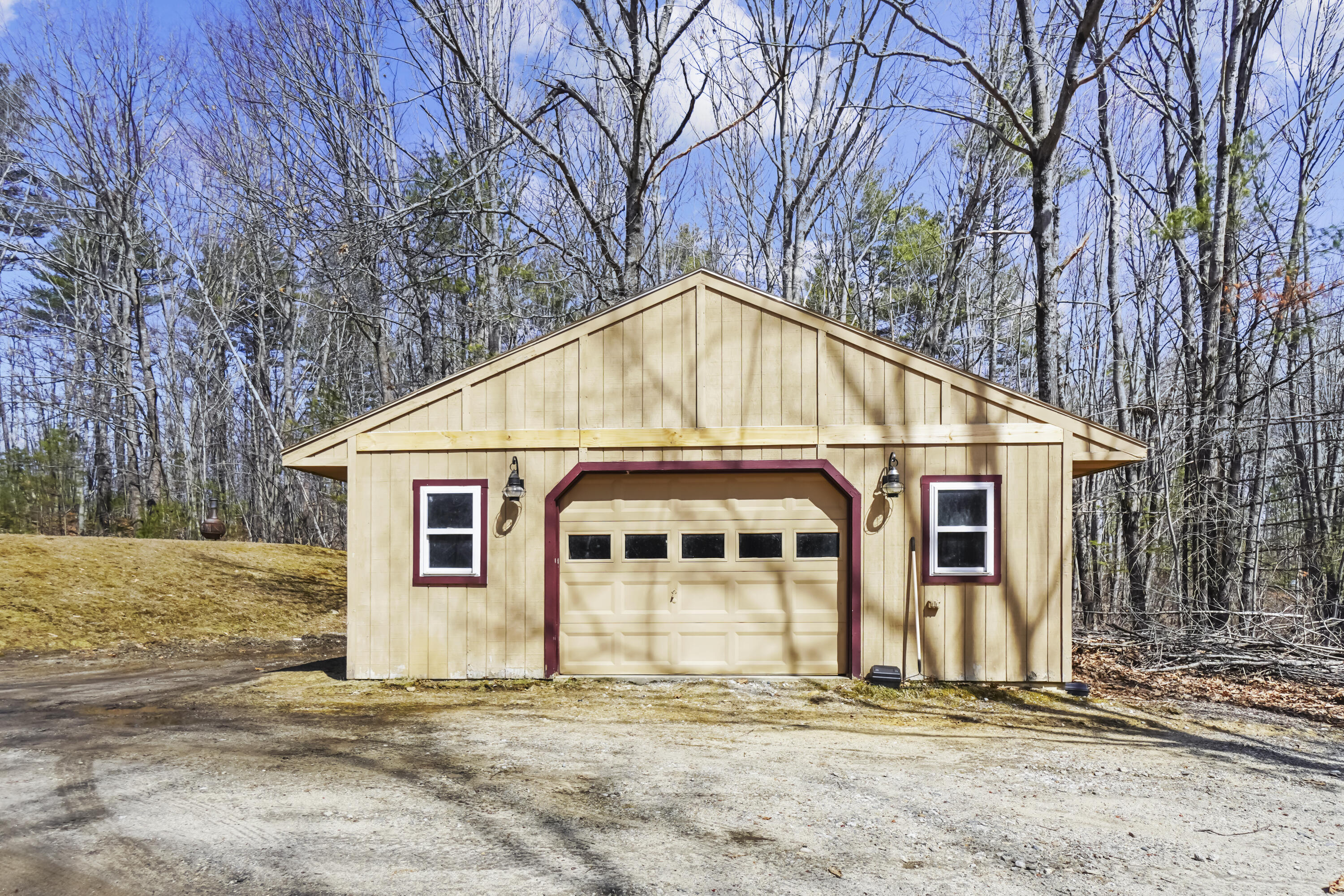 17 Deer Hill N Standish ME 04084