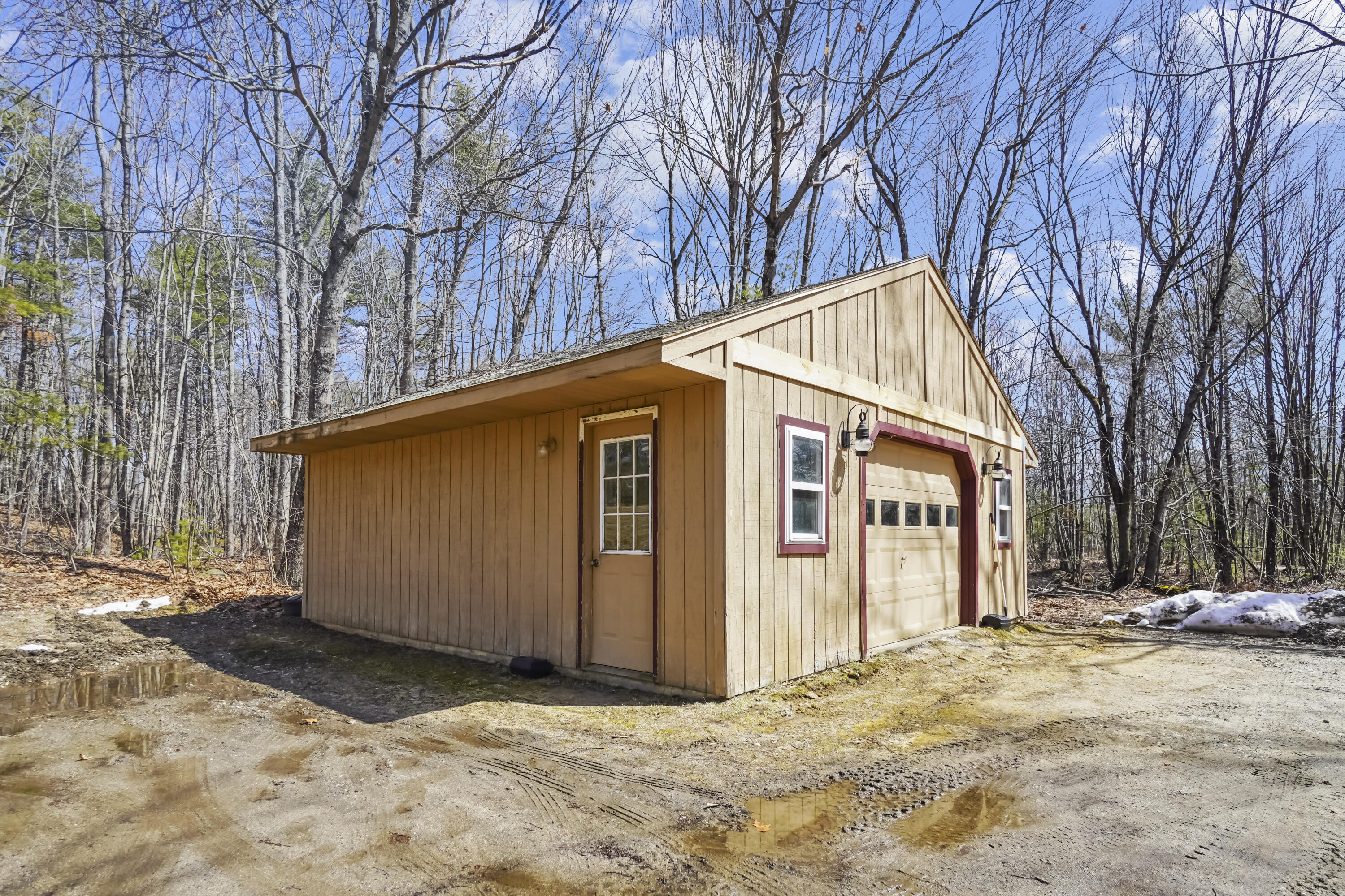 17 Deer Hill N Standish ME 04084