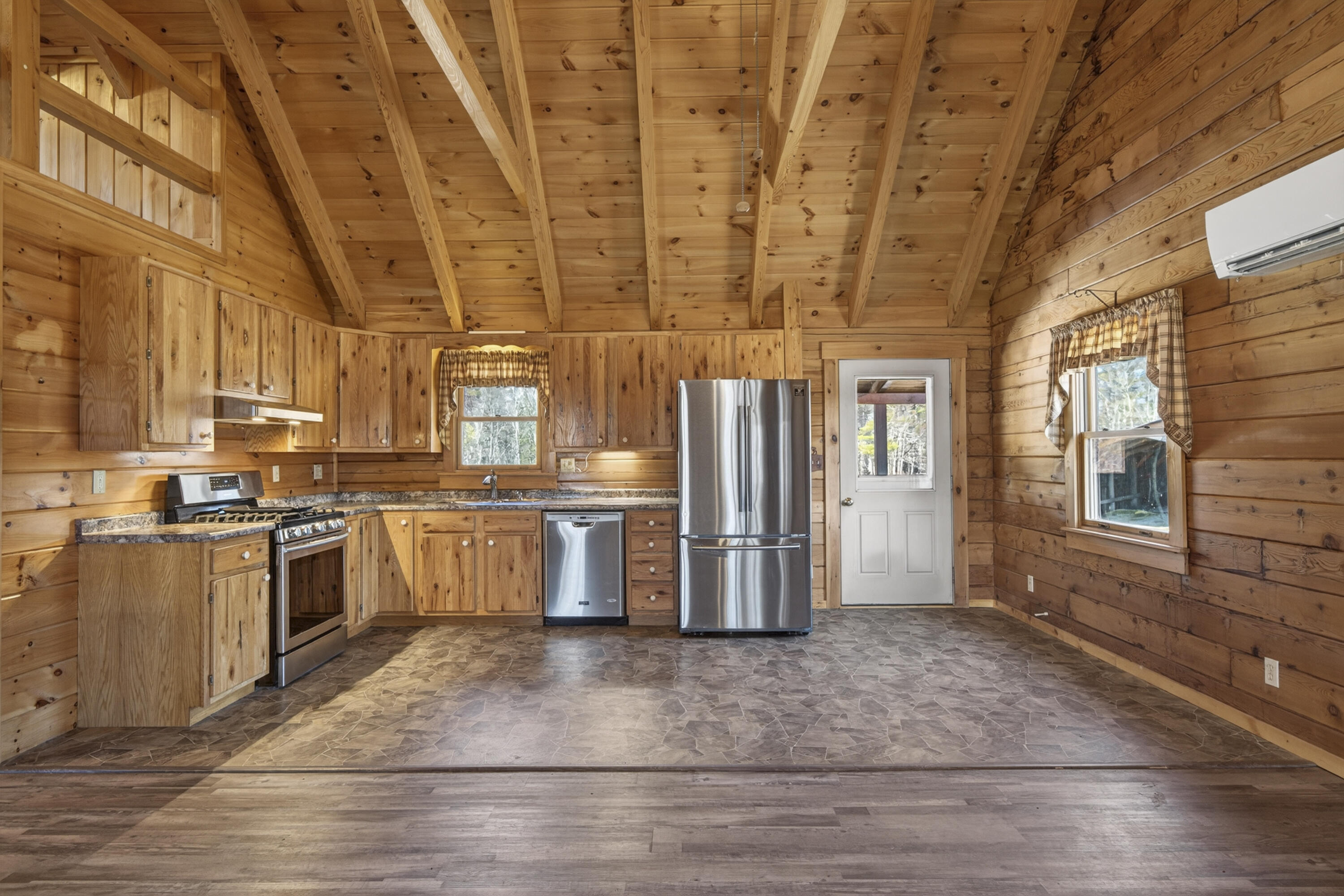 33 Lawrence Road Dresden ME 04342