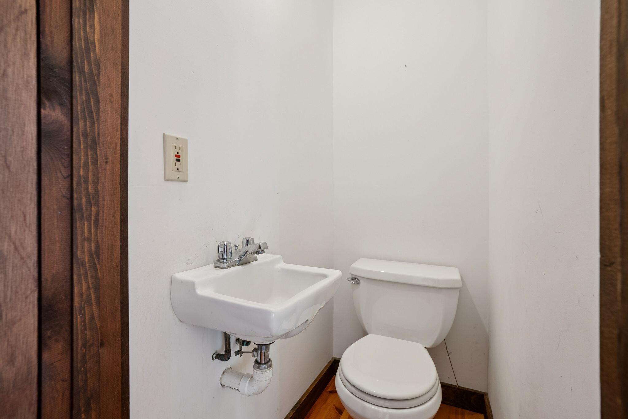 92 Hopkins Road Washington ME 04574